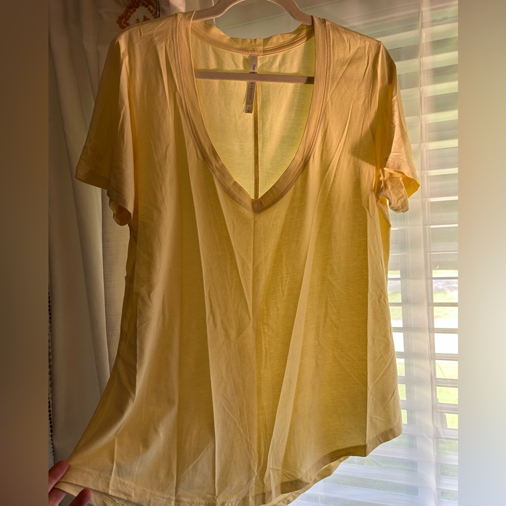 Babaton V-Neck Women's Top NWT